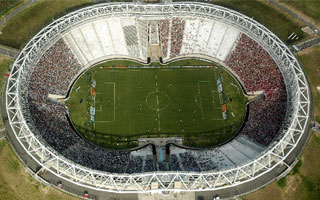 Estadio: Jorge Luis Hirschi